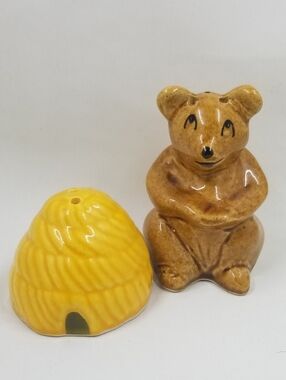 Honey Bear and Beehive Salt & Pepper Shakers